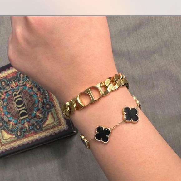 Dior Gold Chain Bracelet - Picture 3 of 3